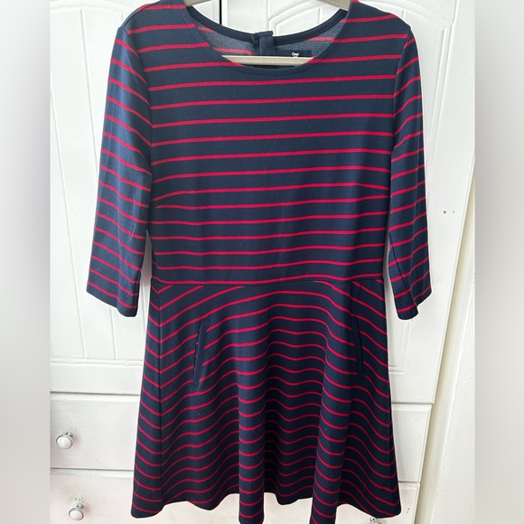 GAP NWOT Navy and Red Striped Dress with 3/4 Sleeves A Line Fit, Flowing Skirt - Picture 10 of 15